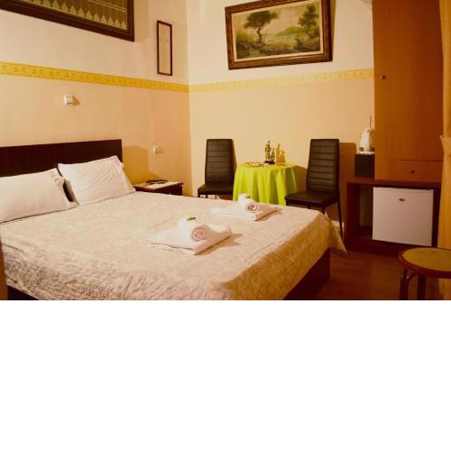 Stoa Rooms