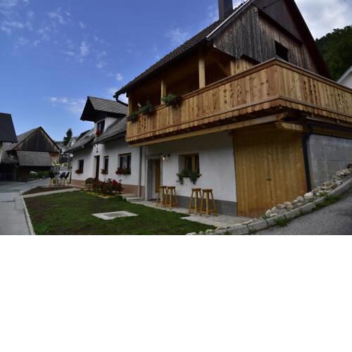 Stol Apartments