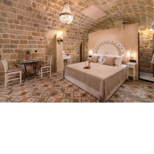 Stone Cave Suite