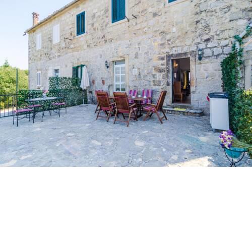 Stone House DiMaTo