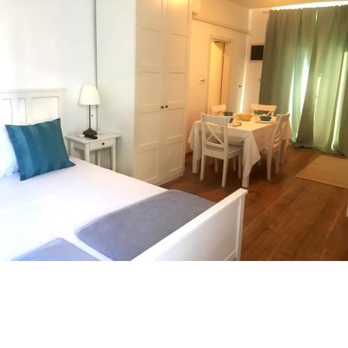 Stone & Salt Studio Apartment