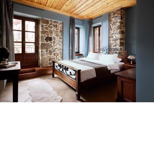 Stone Suites by White Hills