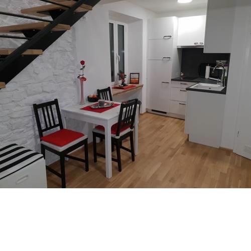 Stone wall apartments Izola