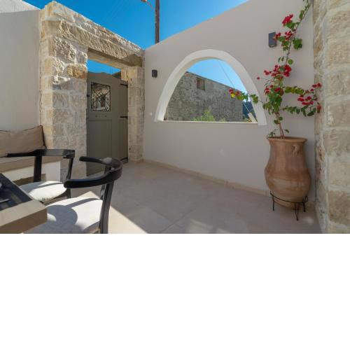 Stonehouse South Crete