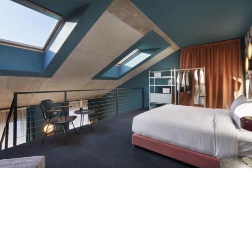 Stories hotel