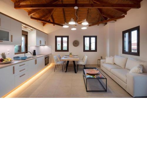Stoupa Harmony Suites - Two Bedroom Apartment