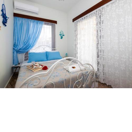 Stratos Seaside corner apartment