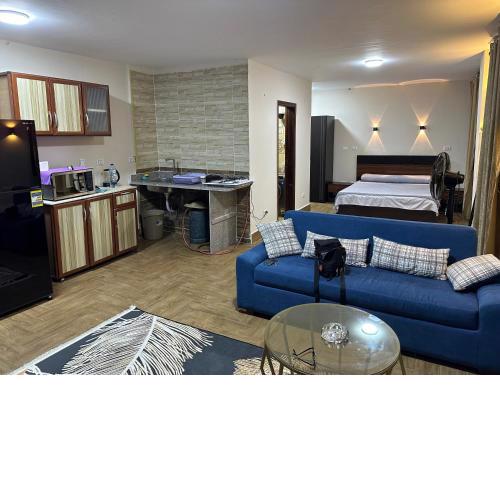 Studio 1 bed 1 bathroom +Kitchen