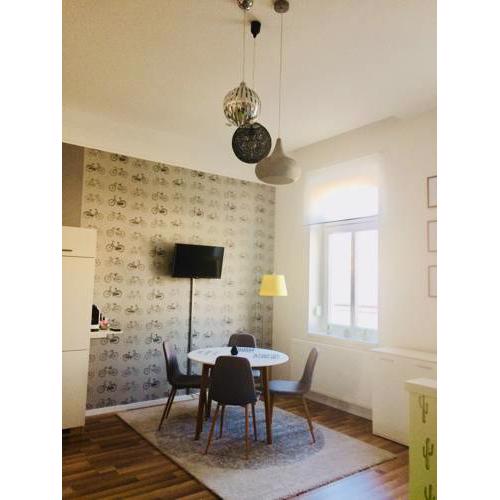 STUDIO 18