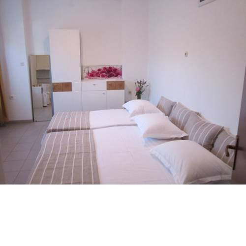 Studio Apartman Toni