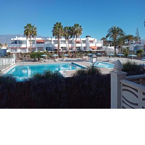 Studio-appartement EL CHAPARRAL with nice view, terrace, pool and STRONG WIFI