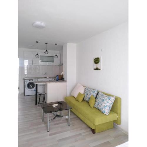 Studio Apple Green - Varna