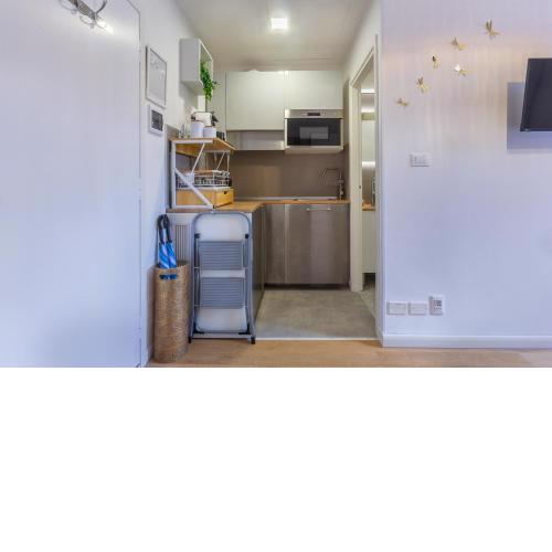 Studio BO16 2 min walk from Porta San Donato!