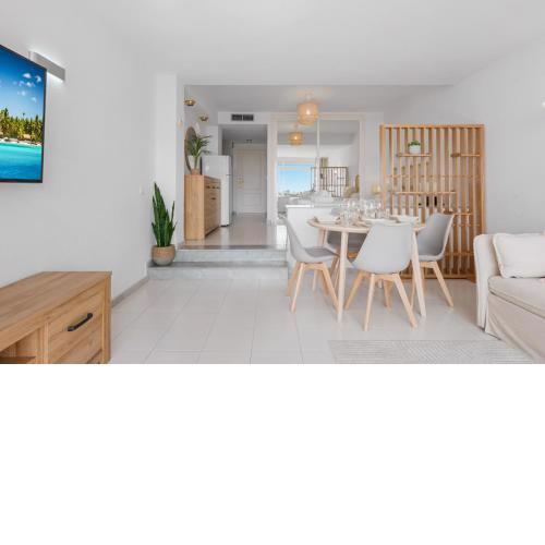 Studio close to the Beach & Balcony with Sea views