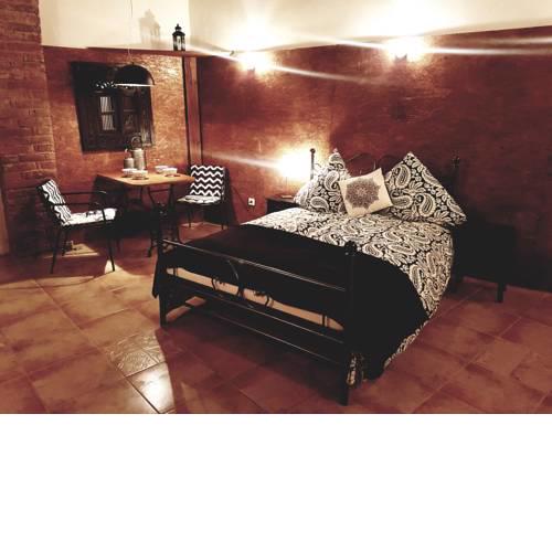 Studio Colonial