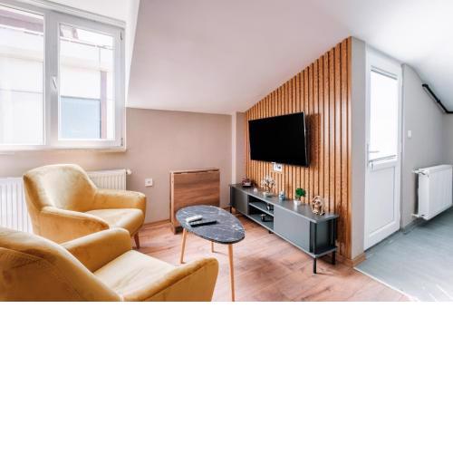 Studio Flat w Terrace and View 8 min to Torium