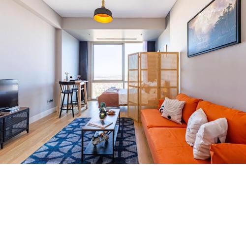 Studio Flat with Panoramic City View in Atasehir
