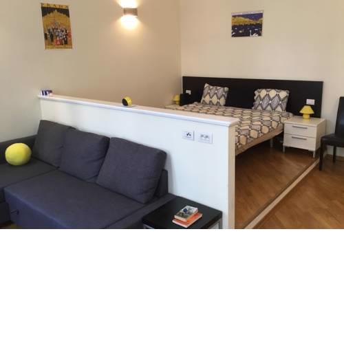 Studio in Locals Popular Location near the River by easyBNB