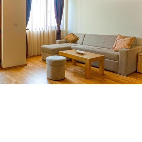 Studio on Maxi complex with parking