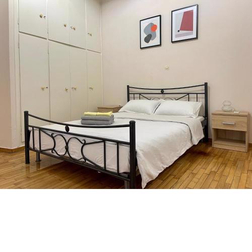 Studio Smart near the metro