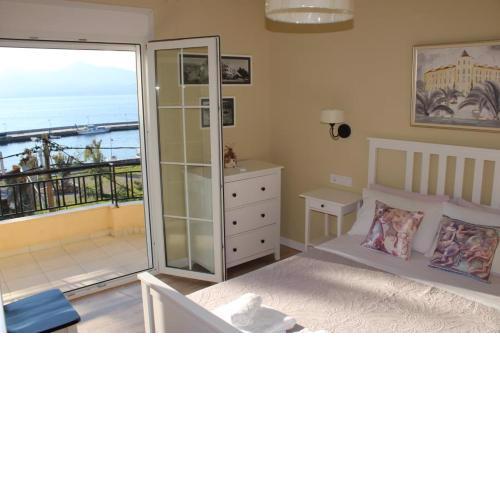 Studio Tsirigotis Sea view