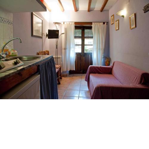 Studio with balcony and wifi at Robledillo de Gata