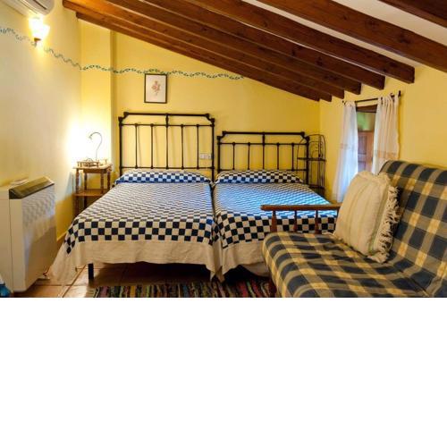 Studio with balcony and wifi at Robledillo de Gata