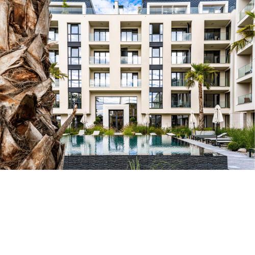 Studio with parking and pool