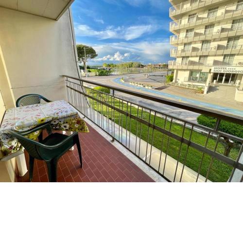 Studio with terrace for 3 people near the beach
