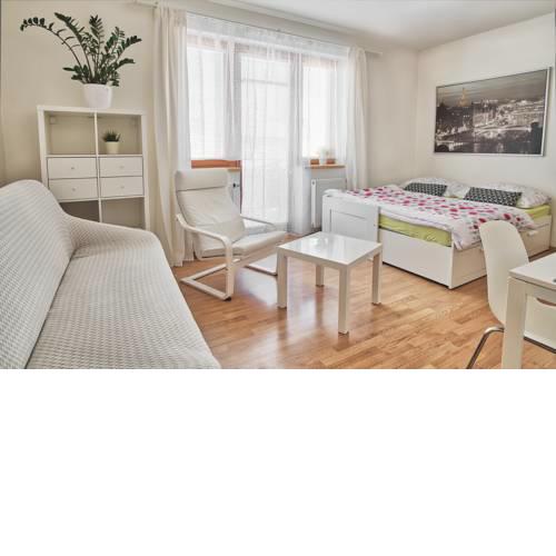 Studioapartment Hostivař with terrace and private parking