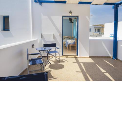 Studios Ninemia Serifos 5