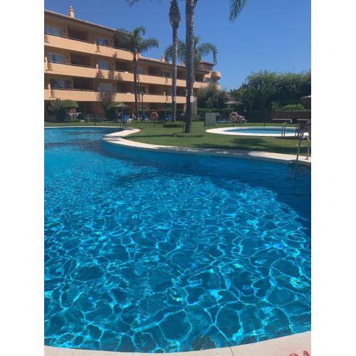 Stunning 2 Bed Penthouse with large sun terrace and pool views