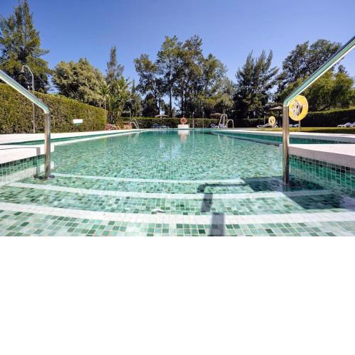 Stunning 3 bedroom Apt near golf and beach! RDR350