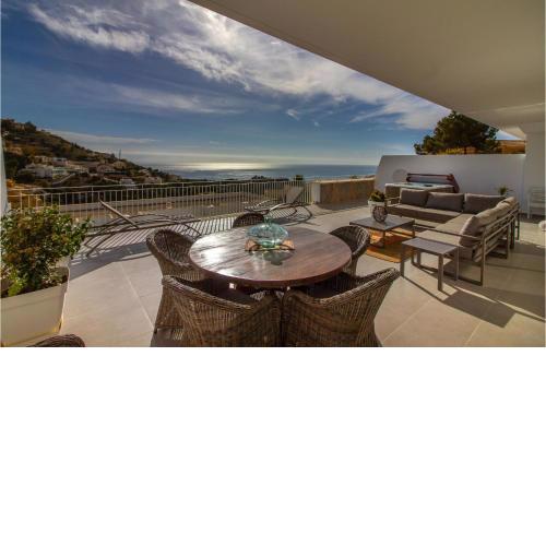 Stunning Apartment In Altea With Outdoor Swimming Pool, Wifi And Swimming Pool