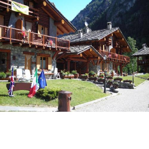 Stunning Apartment in Antey Saint Andr near Ski Lift