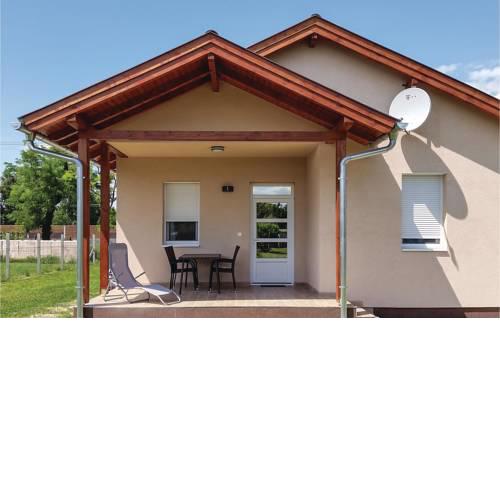 Stunning apartment in Balatonmáriafürdö w/ WiFi and 2 Bedrooms