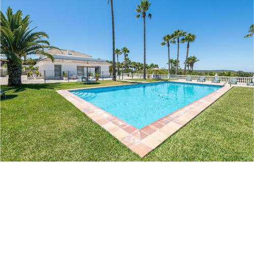 Stunning Apartment In Barbate With Outdoor Swimming Pool, Swimming Pool And 1 Bedrooms