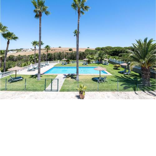 Stunning Apartment In Barbate With Outdoor Swimming Pool, Wifi And 1 Bedrooms