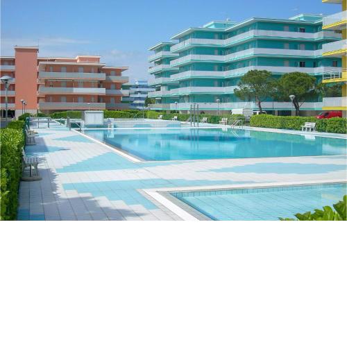Stunning apartment in Bibione with Outdoor swimming pool