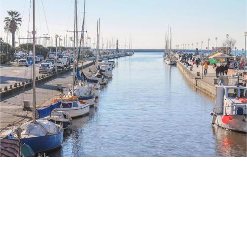 Stunning apartment in Capezzano Pianore with 2 Bedrooms and WiFi