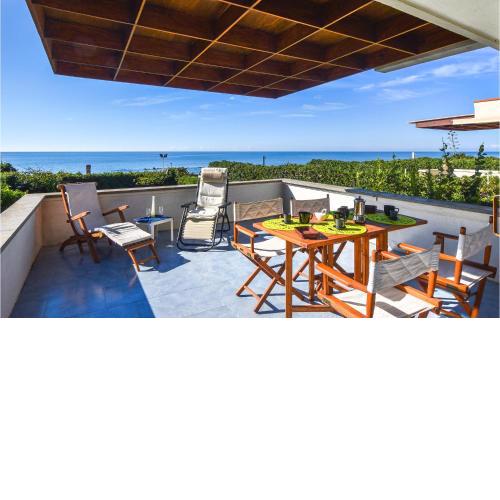 Stunning apartment in Castglione Della P, with WiFi and 2 Bedrooms