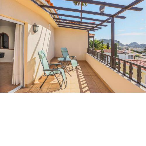 Stunning Apartment In Chayofa With Wifi, 3 Bedrooms And Outdoor Swimming Pool