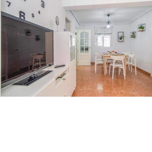 Stunning apartment in Crdoba with 2 Bedrooms and WiFi