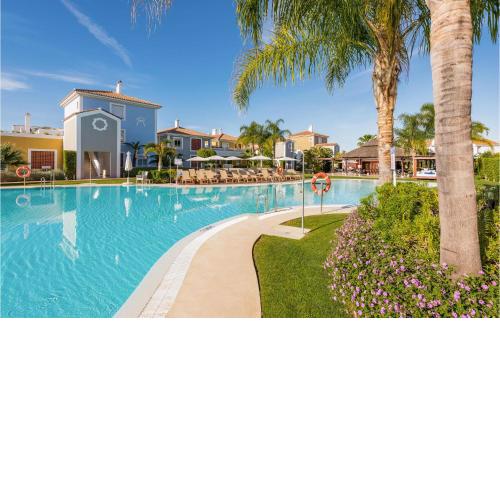 Stunning apartment in Estepona with 2 Bedrooms, WiFi and Outdoor swimming pool