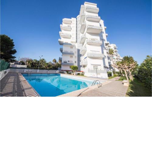 Stunning apartment in Grau i Platja with WiFi, 2 Bedrooms and Outdoor swimming pool