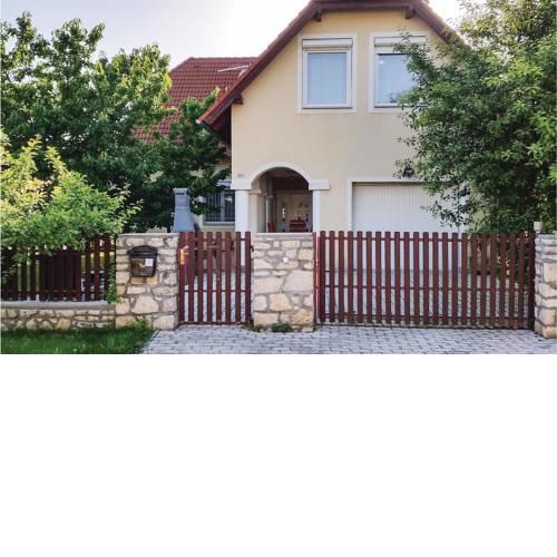 Stunning apartment in Gyenesdiás w/ WiFi and 2 Bedrooms