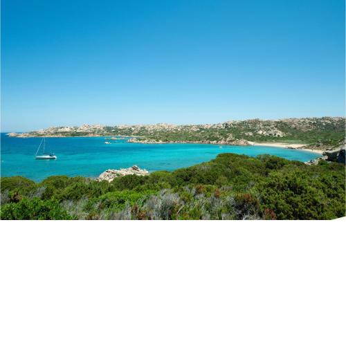 Stunning apartment in La Maddalena with 5 Bedrooms and WiFi