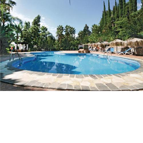 Stunning apartment in Marbella-Las Chapas with 2 Bedrooms, WiFi and Outdoor swimming pool