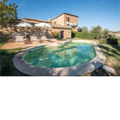 Stunning apartment in Montalcino with Outdoor swimming pool and 3 Bedrooms