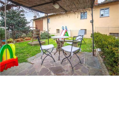 Stunning apartment in Montespertoli with WiFi and 2 Bedrooms